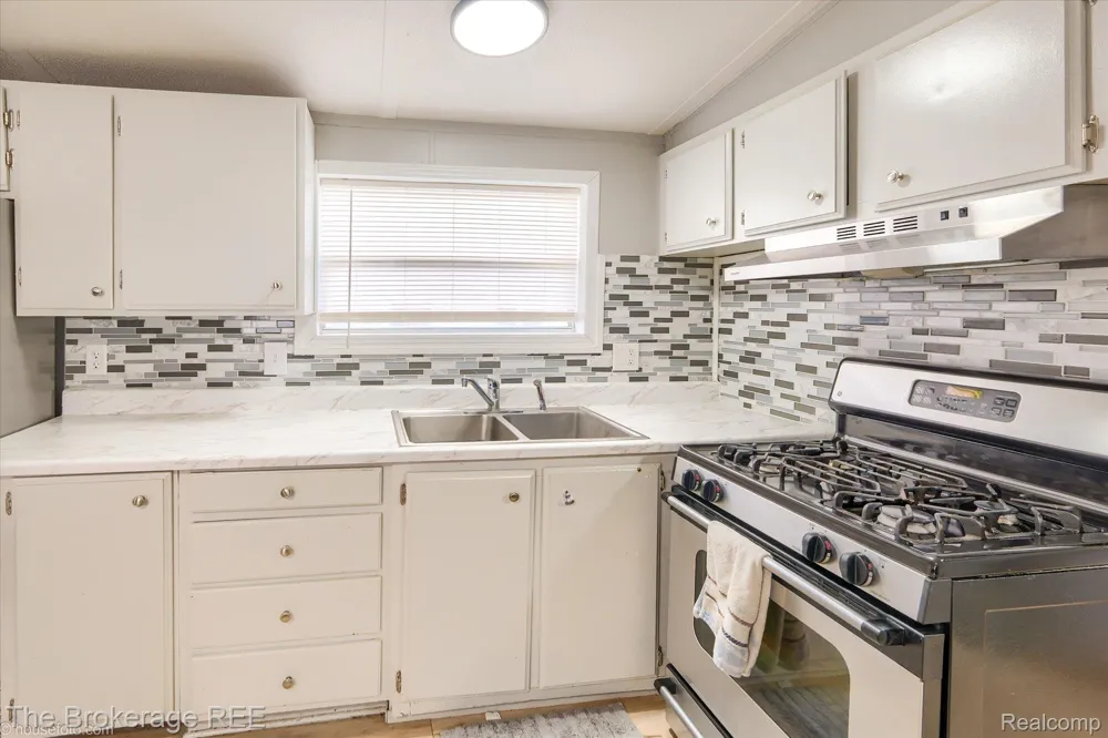 4441 Beechwood Brandon Charter Township, MI 48346