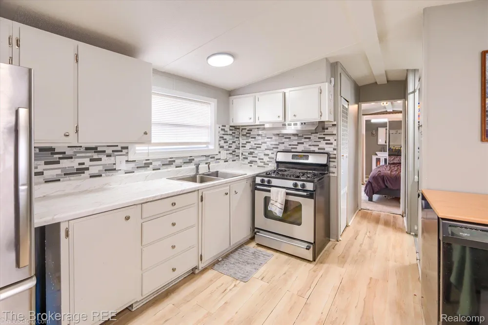 4441 Beechwood Brandon Charter Township, MI 48346