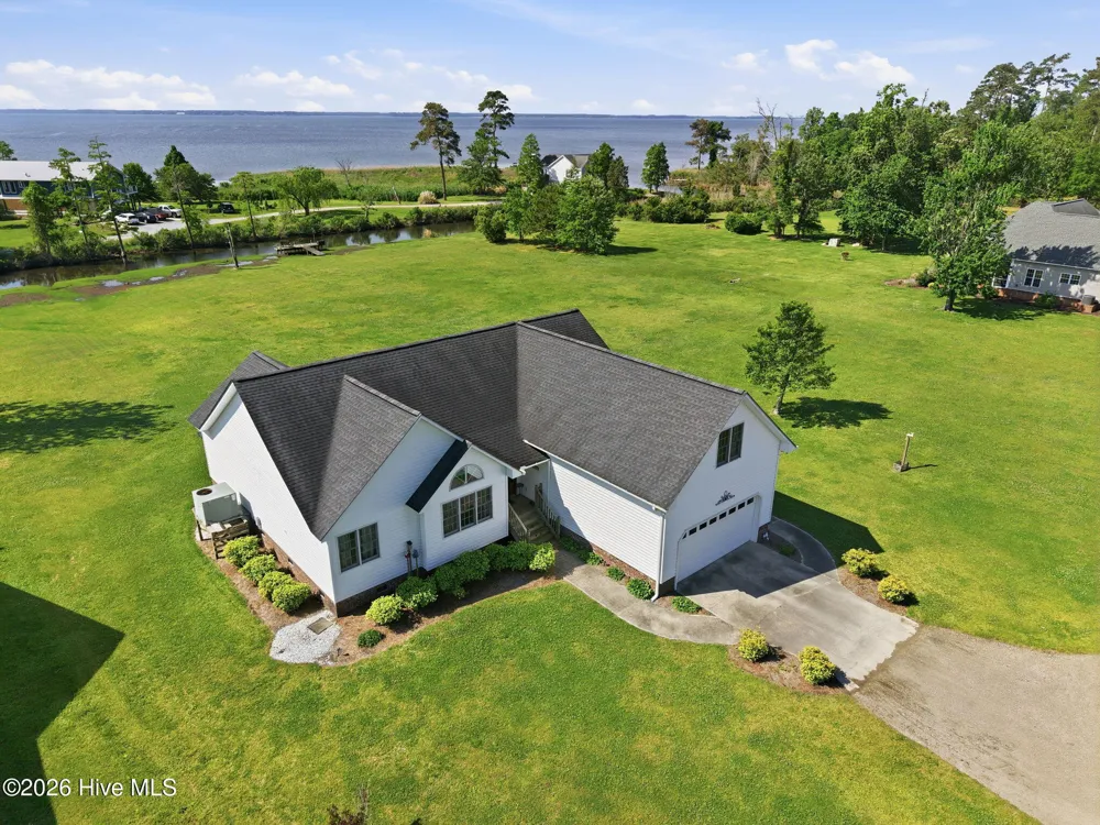 856 Wide Waters Drive Bath, NC 27808
