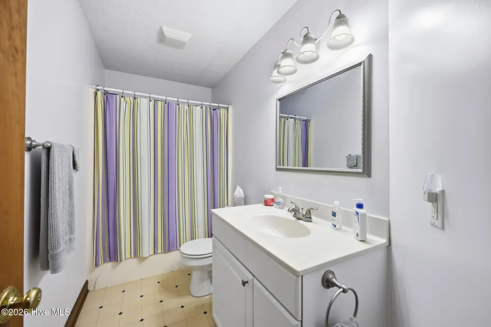 856 Wide Waters Drive Bath, NC 27808