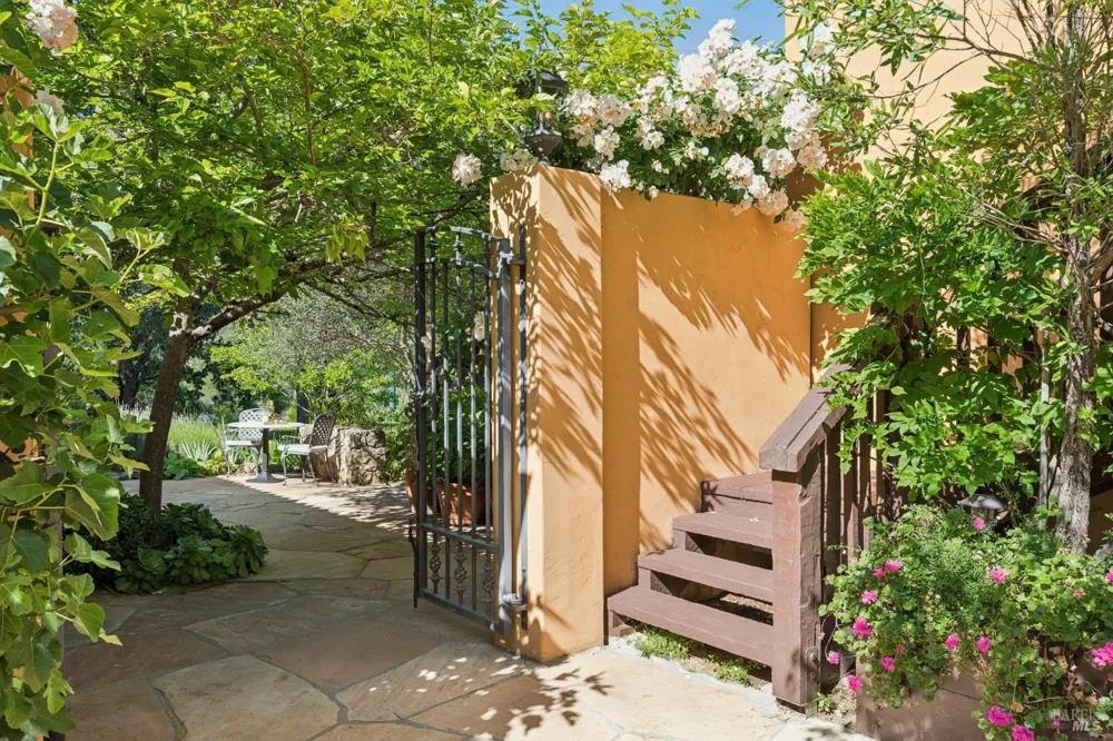391 Crystal Springs Road St. Helena, CA 94574