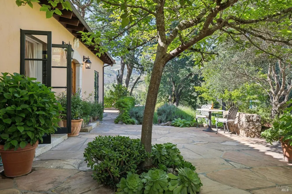 391 Crystal Springs Road St. Helena, CA 94574