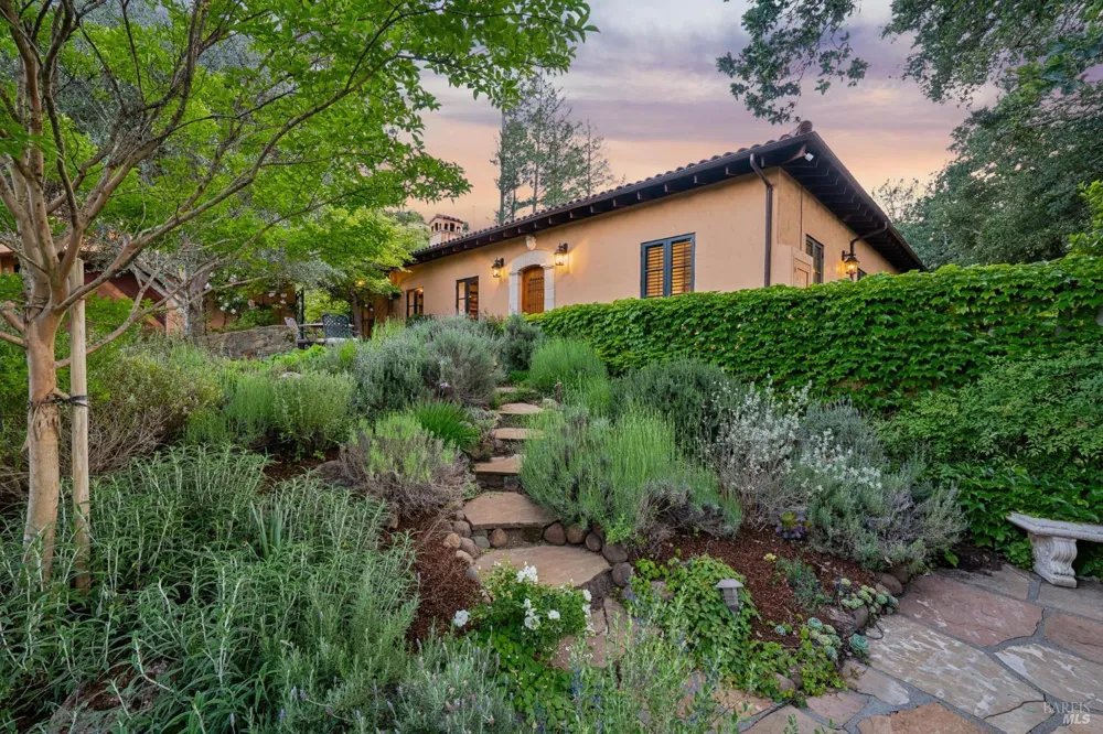 391 Crystal Springs Road St. Helena, CA 94574