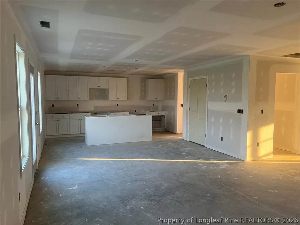 38 Coachman Lane Autryville, NC 28318