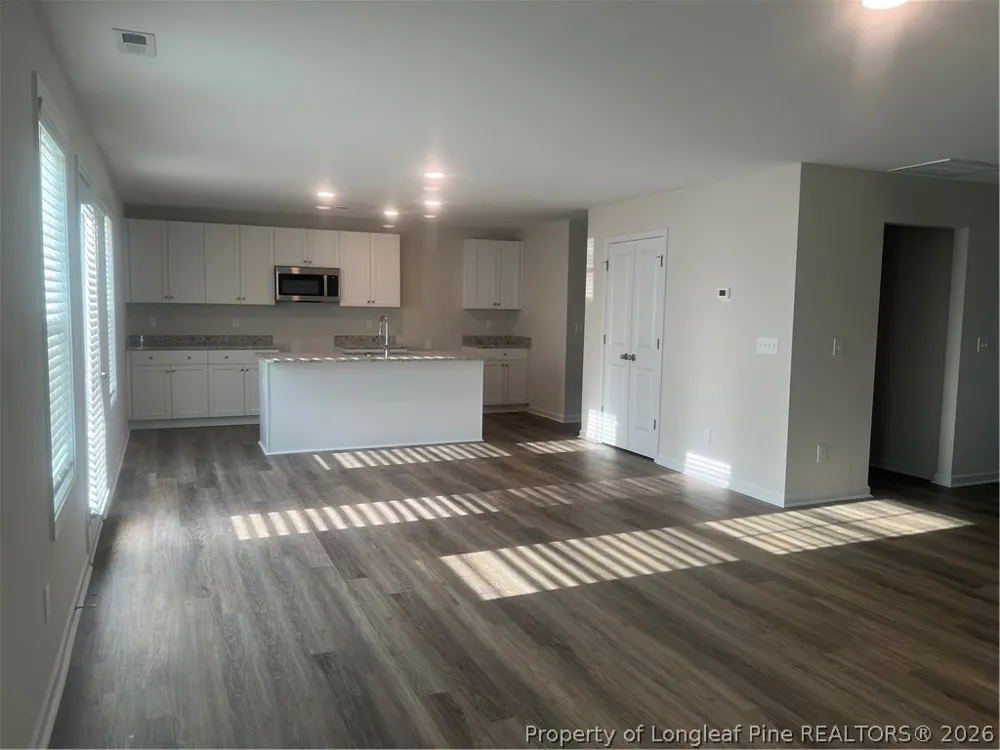 38 Coachman Lane Autryville, NC 28318