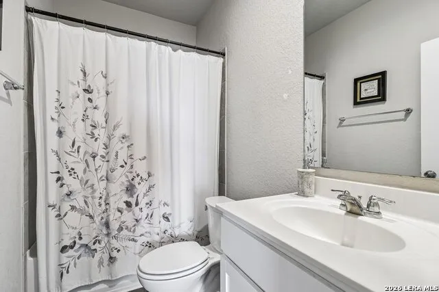 20045 Huckleberry St Lytle, TX 78052
