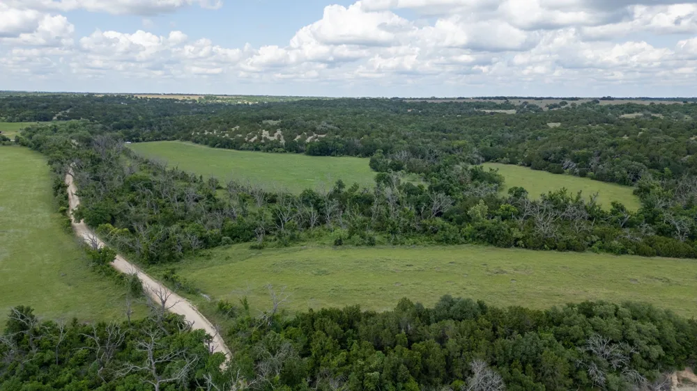1233 County Road 434 Hamilton, TX 76531