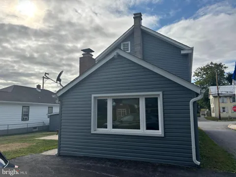 207 MARKET STREET