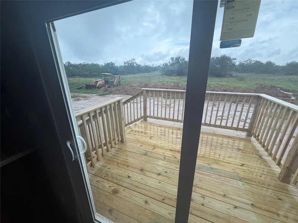 25 Cr 124 Road Floresville, TX 78114
