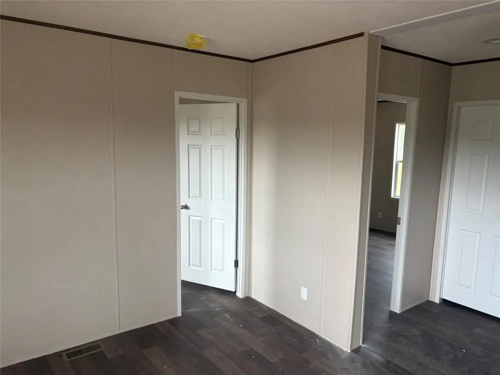 25 Cr 124 Road Floresville, TX 78114