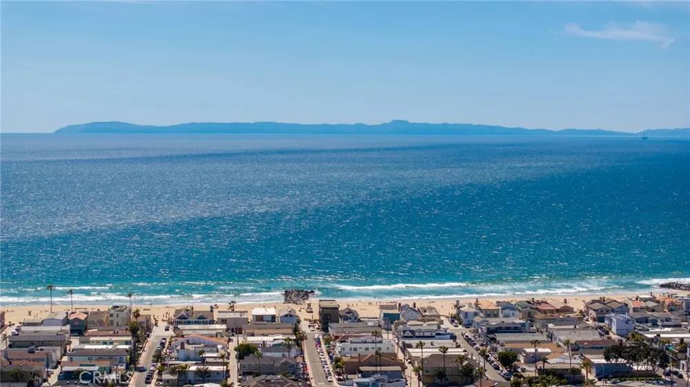 300 Cagney Lane #101 Newport Beach, CA 92663