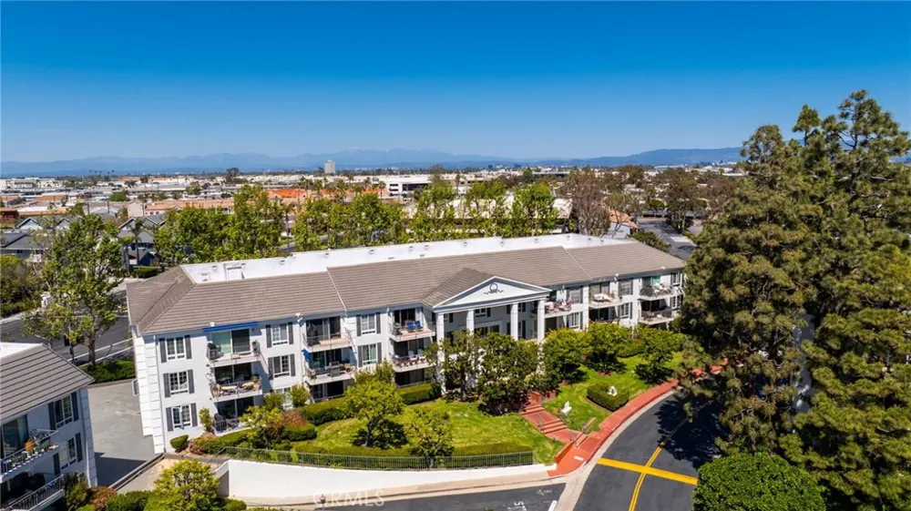 300 Cagney Lane #101 Newport Beach, CA 92663