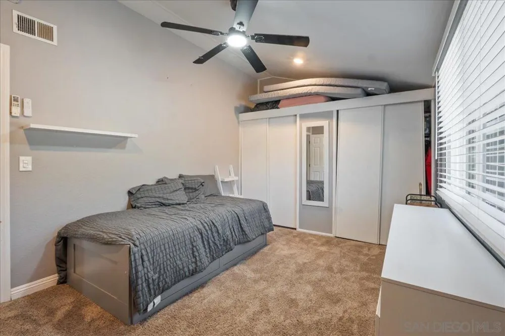 3419 S Barcelona Spring Valley, CA 91977