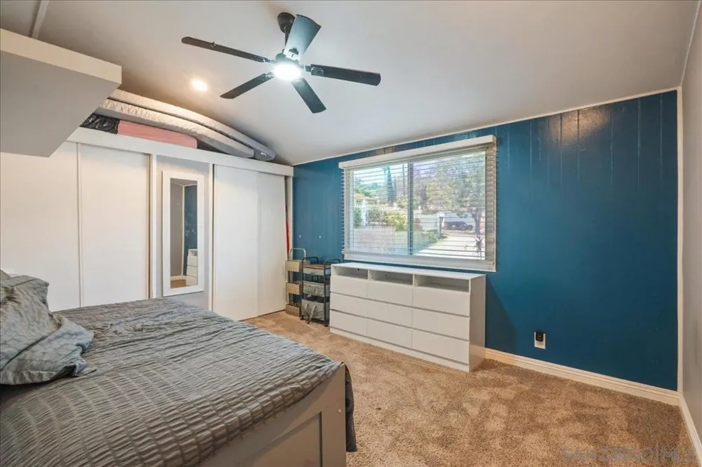 3419 S Barcelona Spring Valley, CA 91977