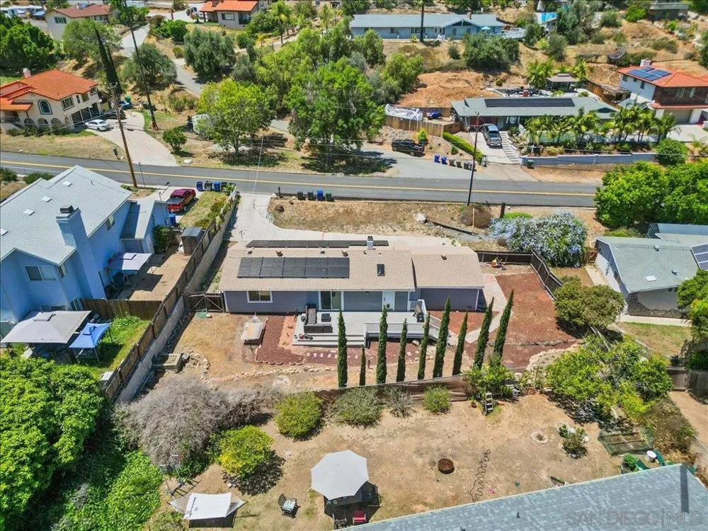 3419 S Barcelona Spring Valley, CA 91977