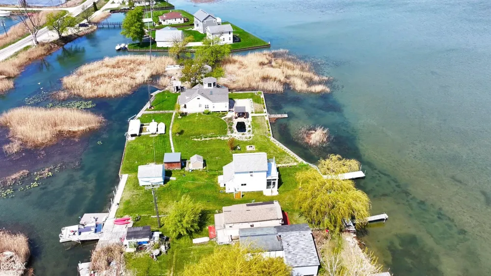 7286 South Channel Drive Clay Township, MI 48028