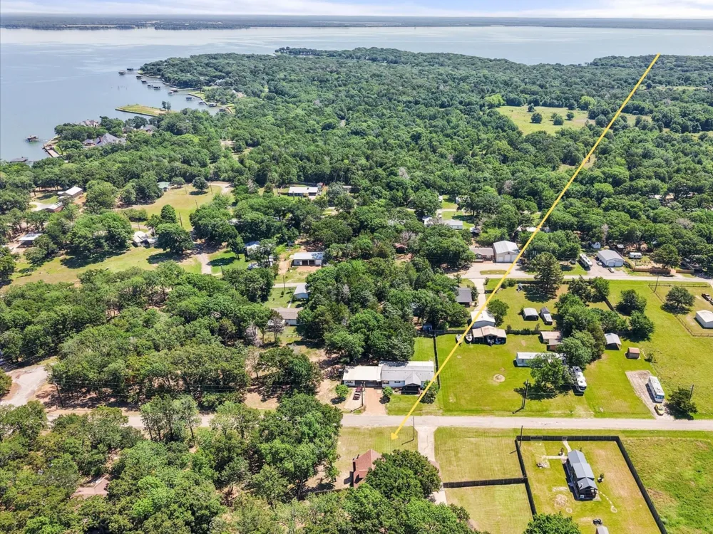 377 Southern Oaks Drive Streetman, TX 75859