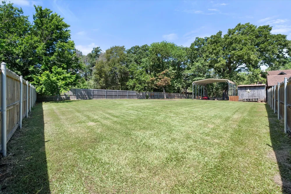 377 Southern Oaks Drive Streetman, TX 75859