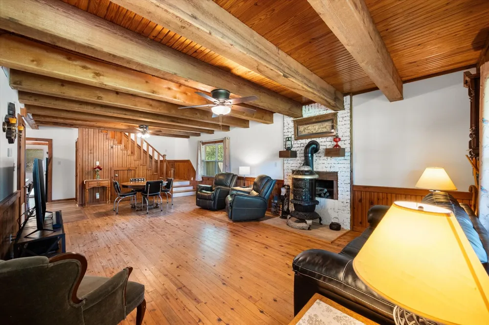 377 Southern Oaks Drive Streetman, TX 75859