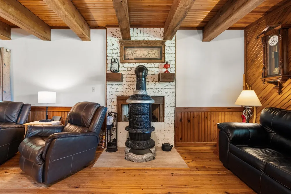 377 Southern Oaks Drive Streetman, TX 75859