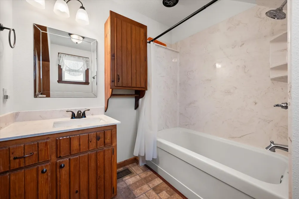 377 Southern Oaks Drive Streetman, TX 75859