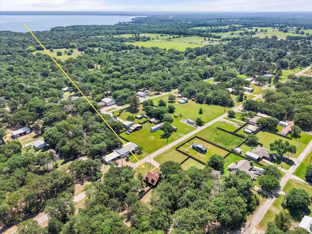 377 Southern Oaks Drive Streetman, TX 75859