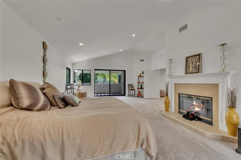 6066 Lake Lindero DR Agoura Hills, CA 91301