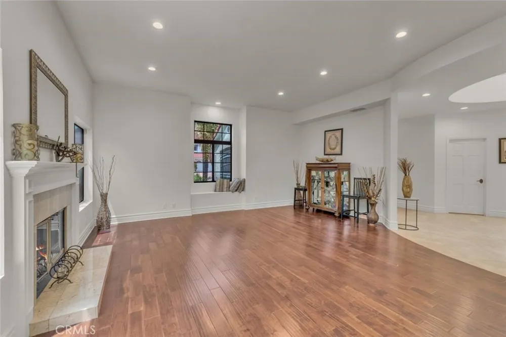 6066 Lake Lindero DR Agoura Hills, CA 91301