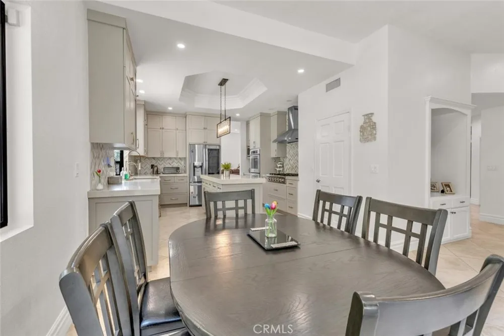 6066 Lake Lindero DR Agoura Hills, CA 91301