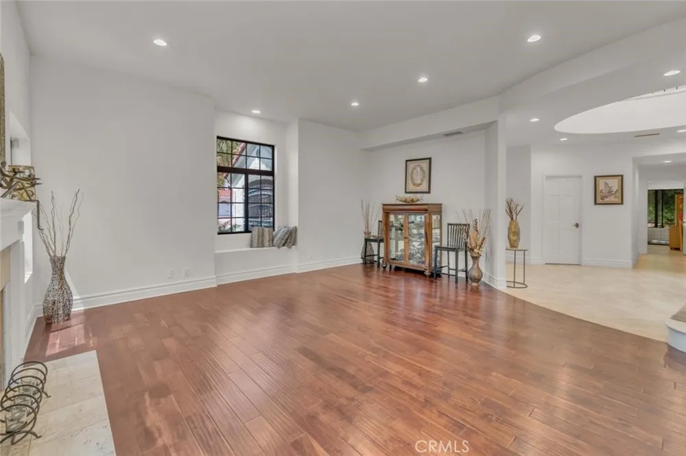 6066 Lake Lindero DR Agoura Hills, CA 91301