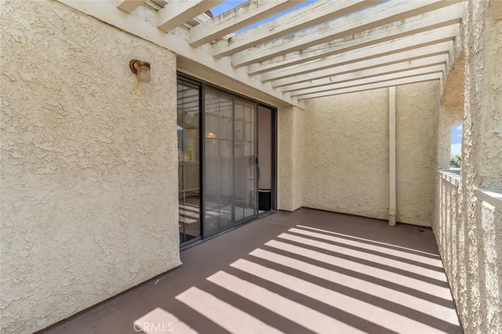 6066 Lake Lindero DR Agoura Hills, CA 91301