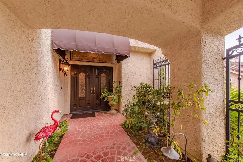 6066 Lake Lindero DR Agoura Hills, CA 91301