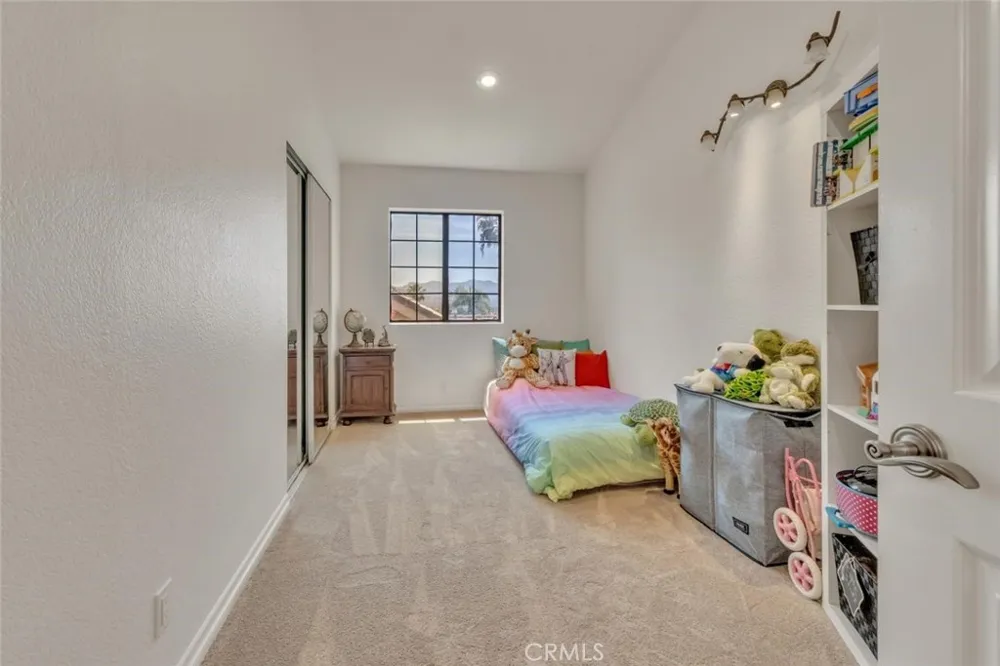 6066 Lake Lindero DR Agoura Hills, CA 91301