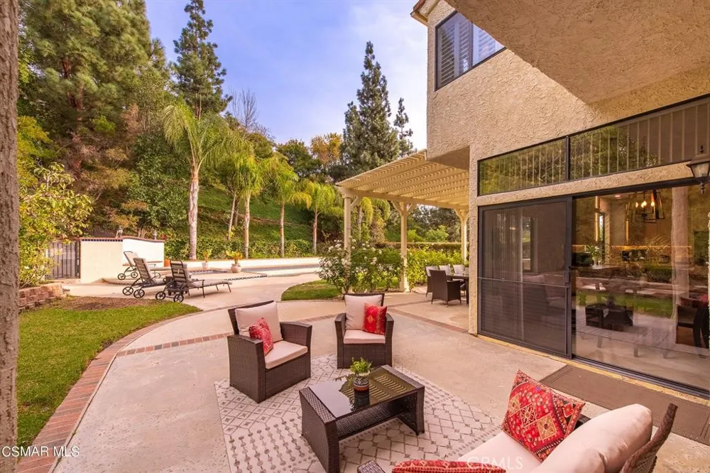 6066 Lake Lindero DR Agoura Hills, CA 91301