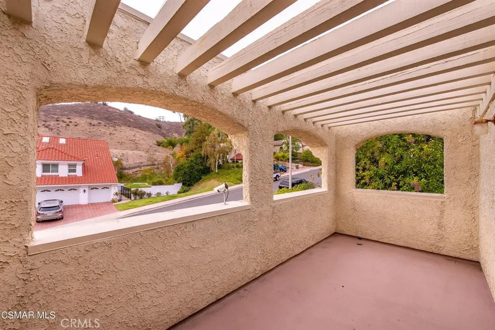 6066 Lake Lindero DR Agoura Hills, CA 91301