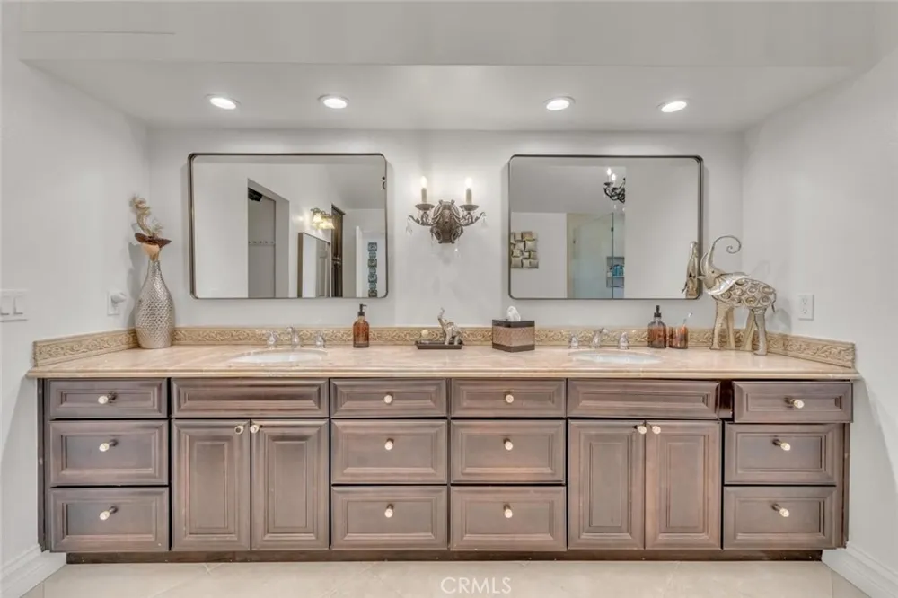 6066 Lake Lindero DR Agoura Hills, CA 91301