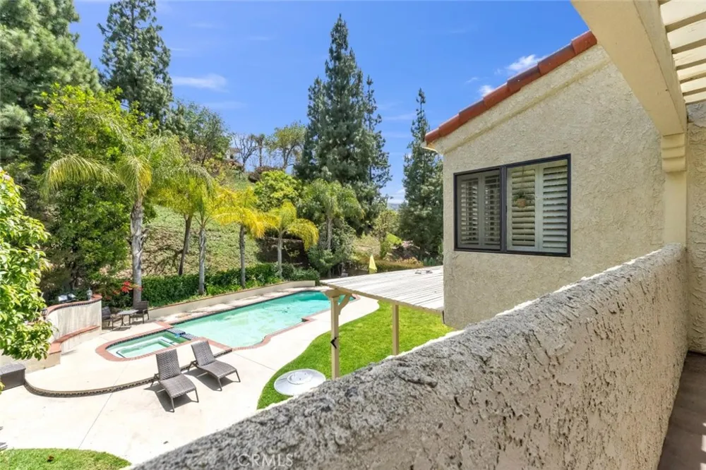 6066 Lake Lindero DR Agoura Hills, CA 91301
