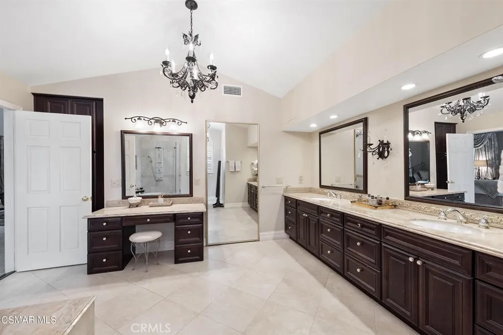 6066 Lake Lindero DR Agoura Hills, CA 91301