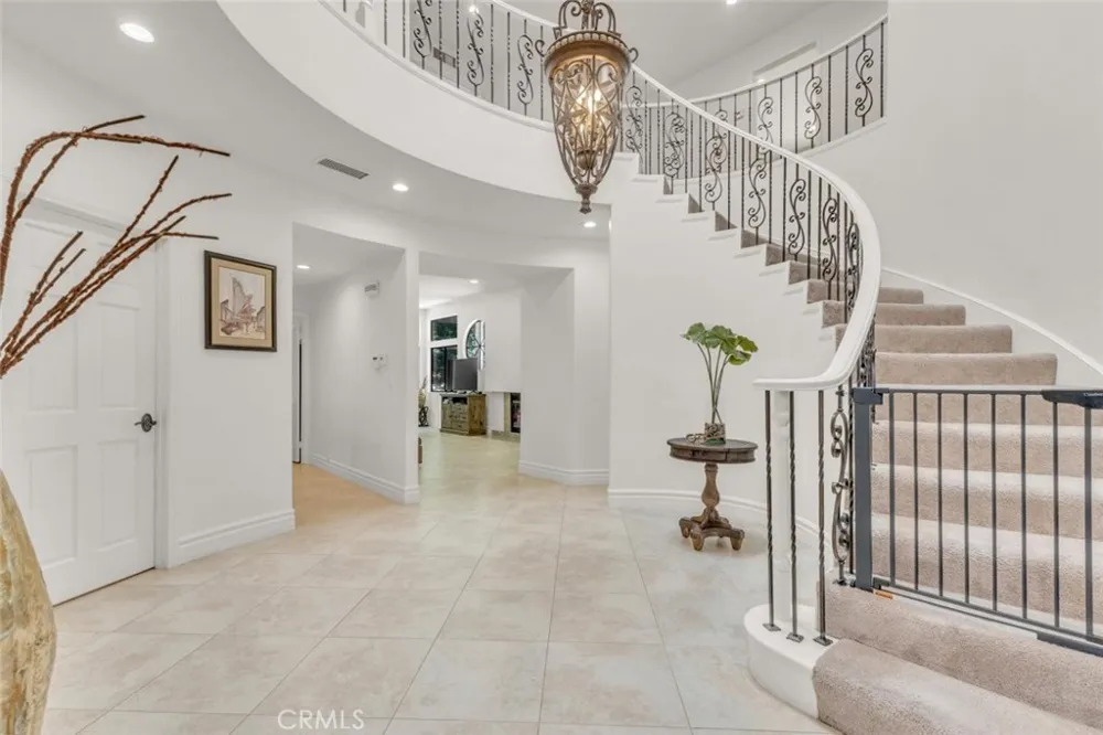6066 Lake Lindero DR Agoura Hills, CA 91301