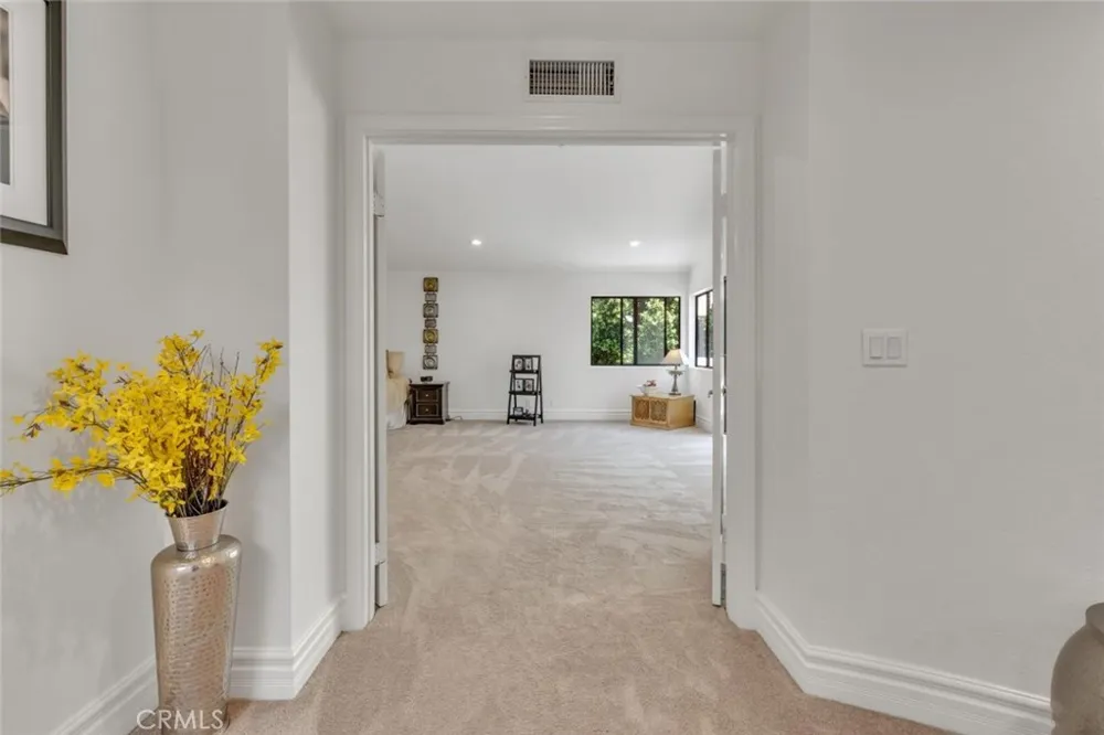 6066 Lake Lindero DR Agoura Hills, CA 91301