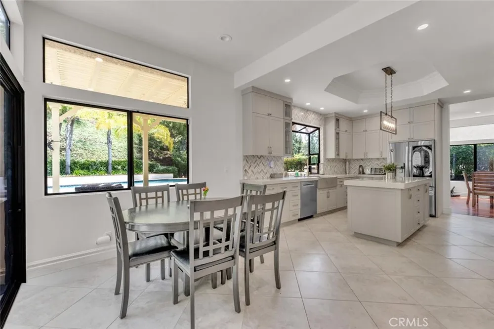 6066 Lake Lindero DR Agoura Hills, CA 91301