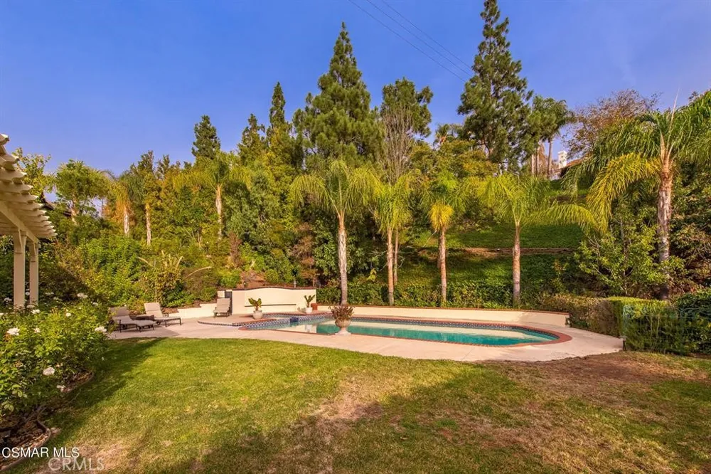6066 Lake Lindero DR Agoura Hills, CA 91301