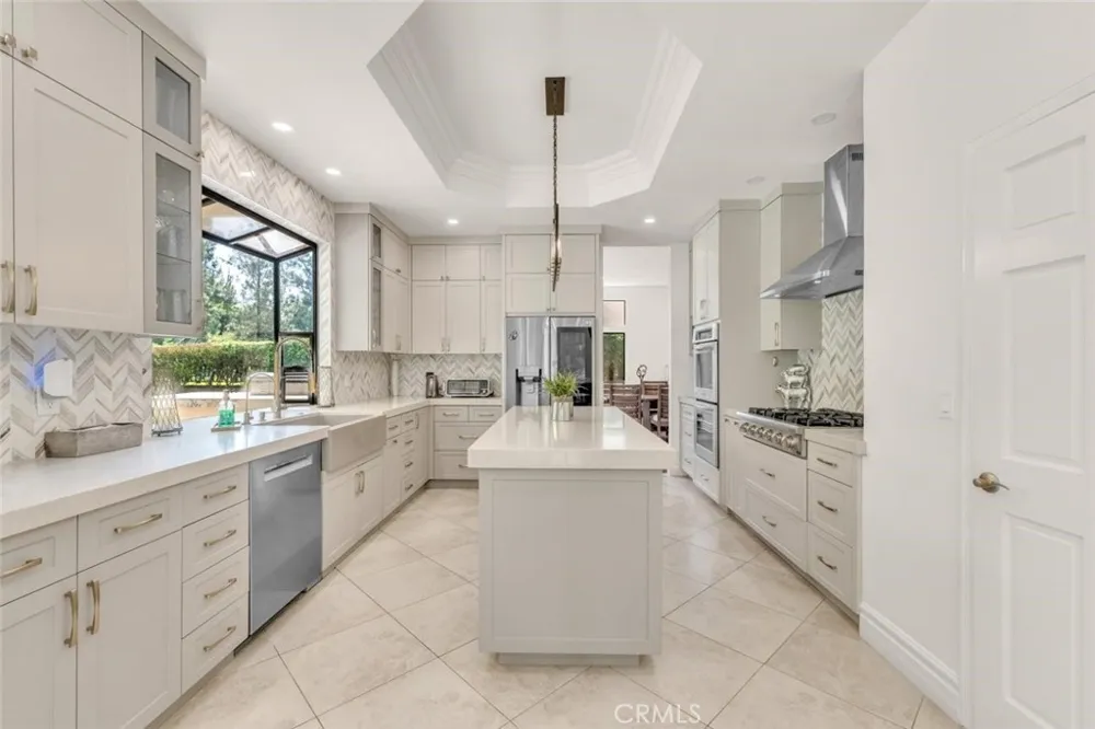 6066 Lake Lindero DR Agoura Hills, CA 91301