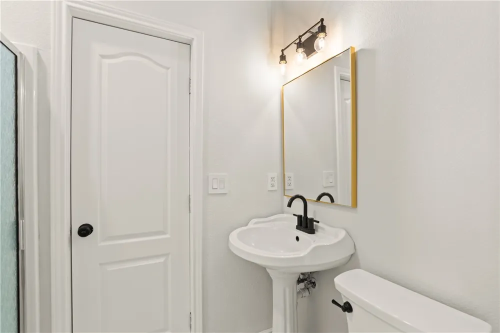650 S Bay Street Aransas Pass, TX 78336