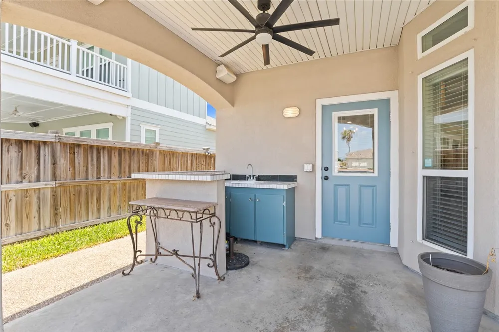 650 S Bay Street Aransas Pass, TX 78336