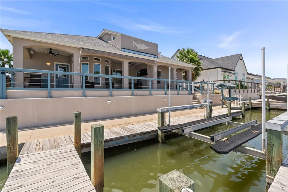 650 S Bay Street Aransas Pass, TX 78336