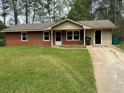 105 Longstreet Circle