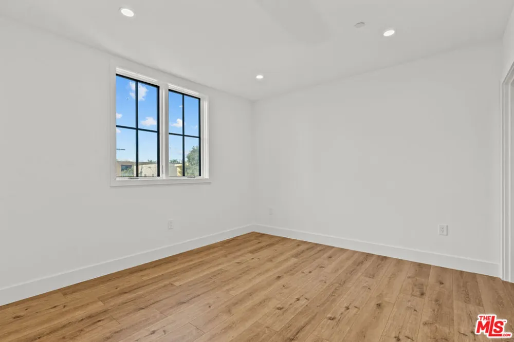5538 Tova Road Sherman Oaks, CA 91411