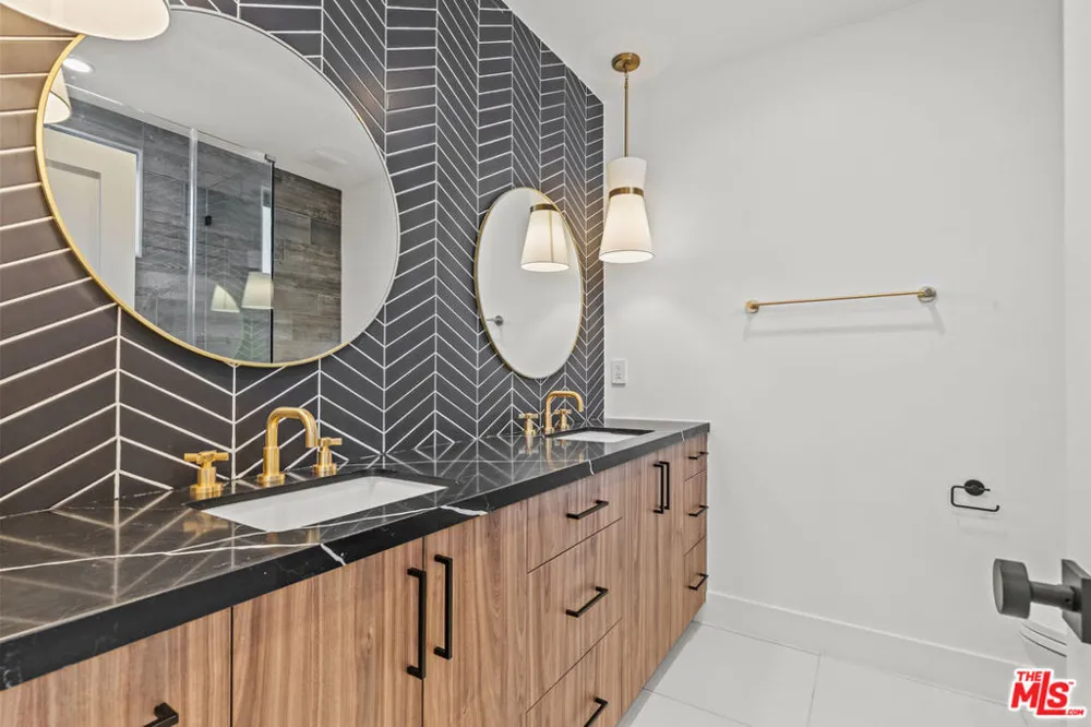 5538 Tova Road Sherman Oaks, CA 91411