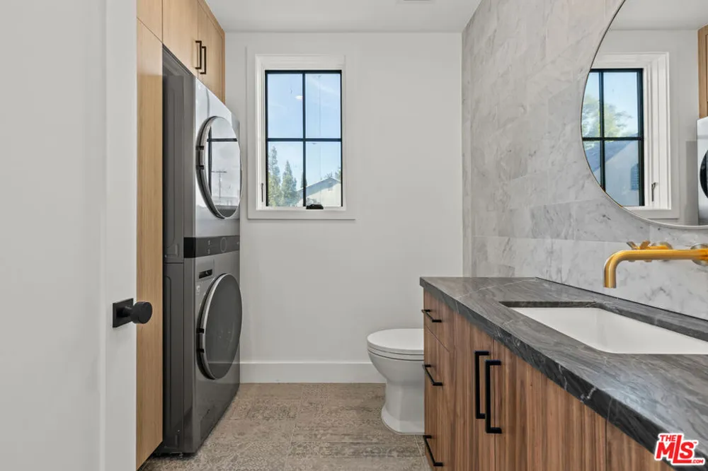 5538 Tova Road Sherman Oaks, CA 91411